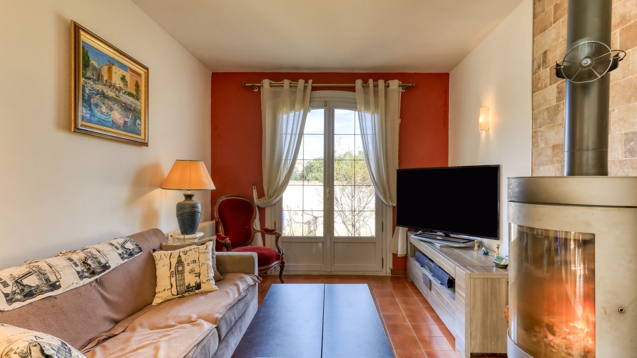 Photo of Livingroom in Saint-Thibery