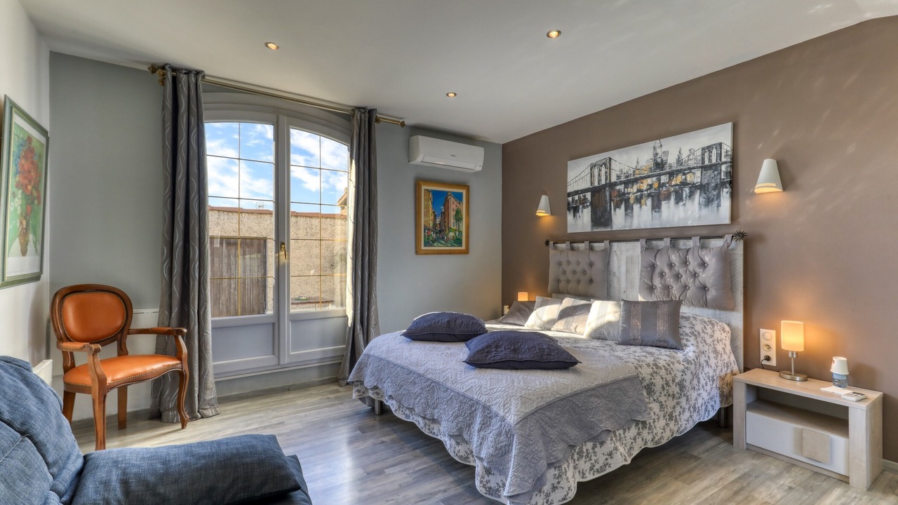 Photo of Bedroom in Saint-Thibery