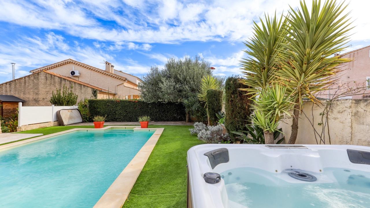 Photo of Outdoor in Saint-Thibery