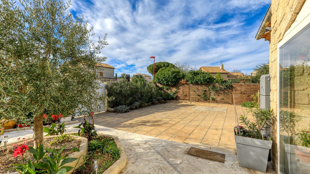 Photo of Outdoor in Saint-Thibery