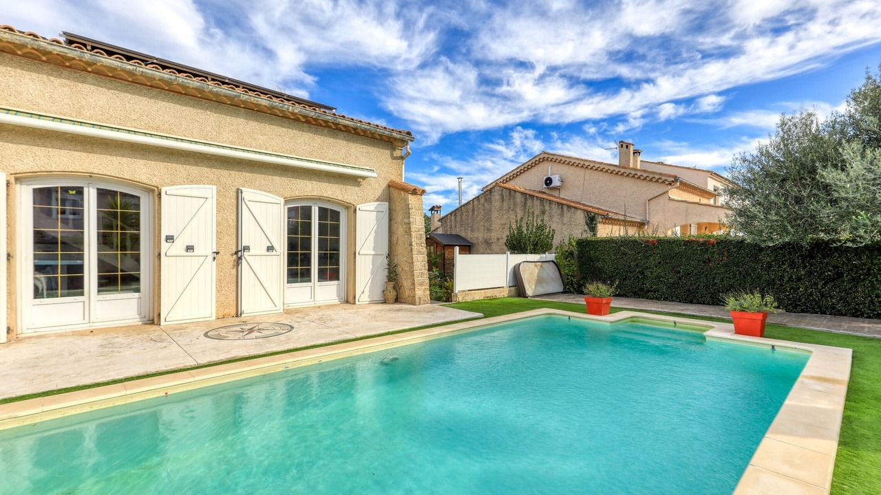 Photo of Outdoor in Saint-Thibery