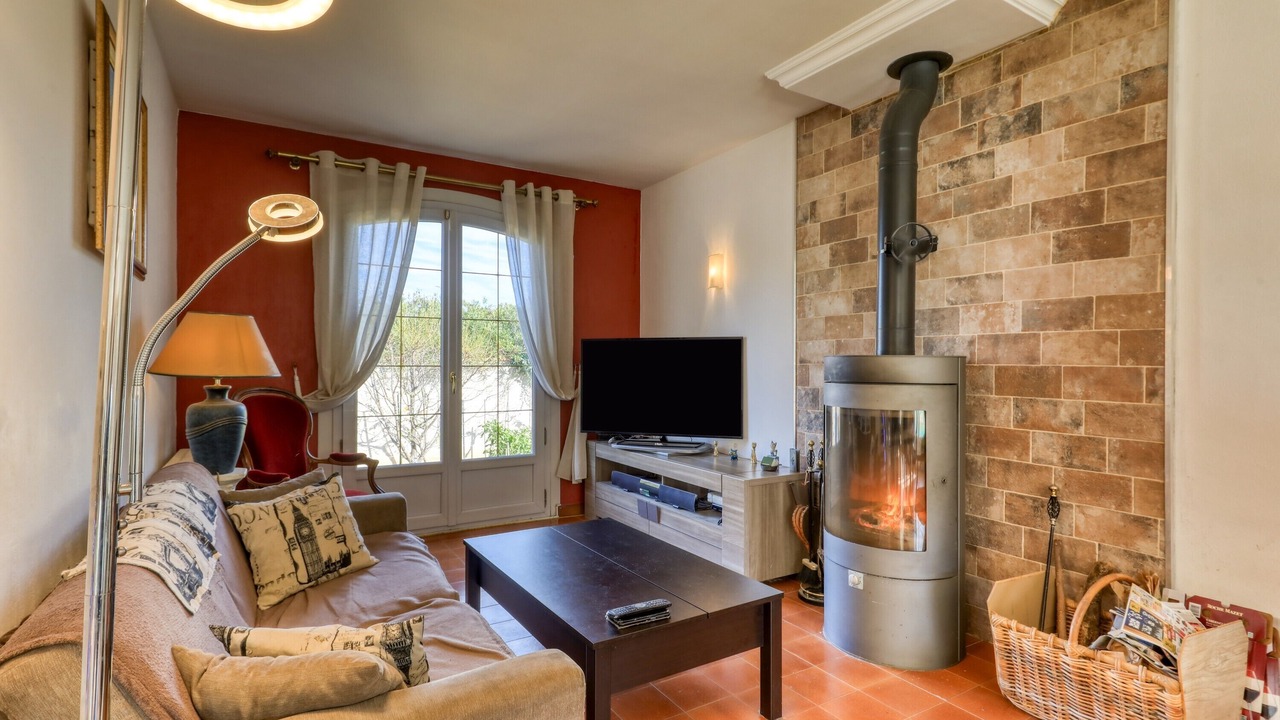 Photo of Livingroom in Saint-Thibery