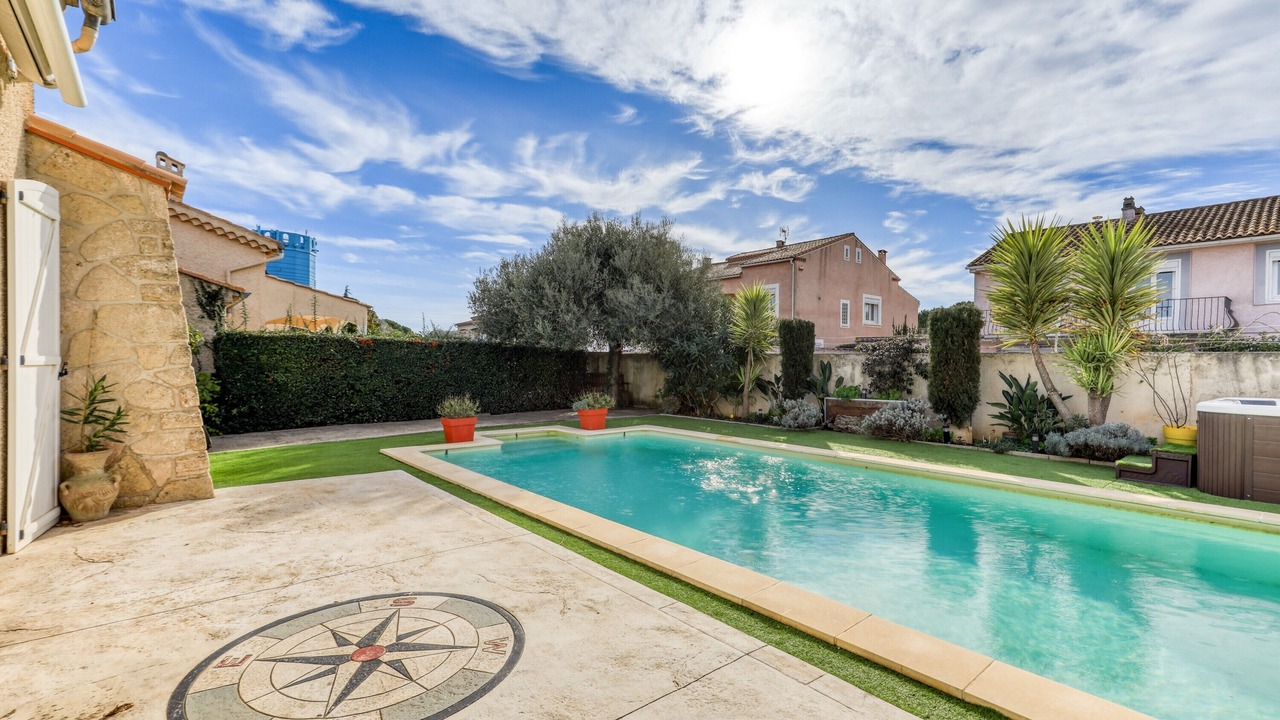 Photo of Outdoor in Saint-Thibery