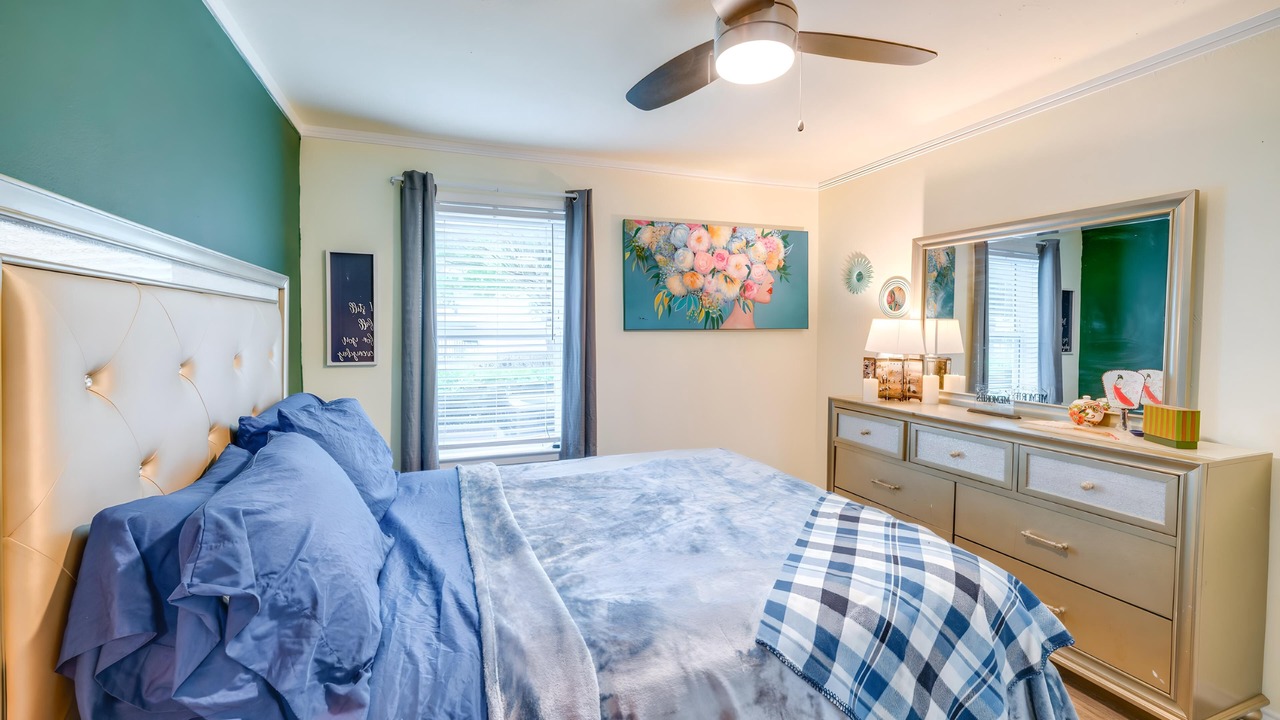 Photo of Bedroom in Lake Highlands