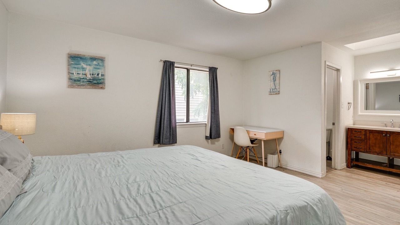 Photo of Bedroom in Northeast Dallas