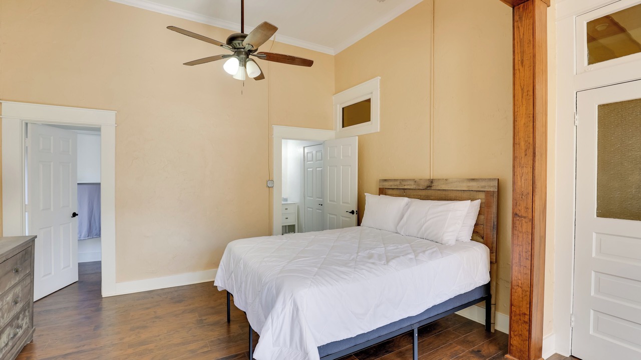 Photo of Bedroom in Marshall