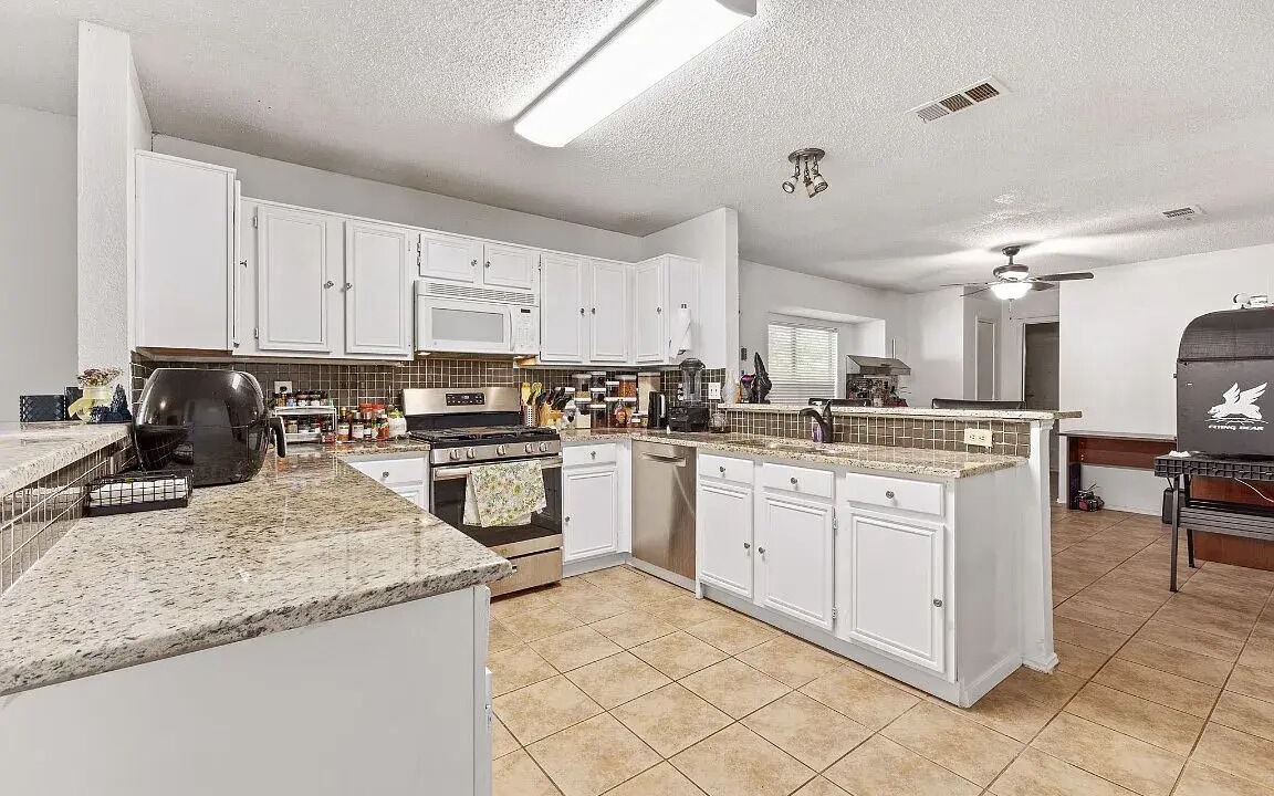 Photo of Kitchen in Corinth