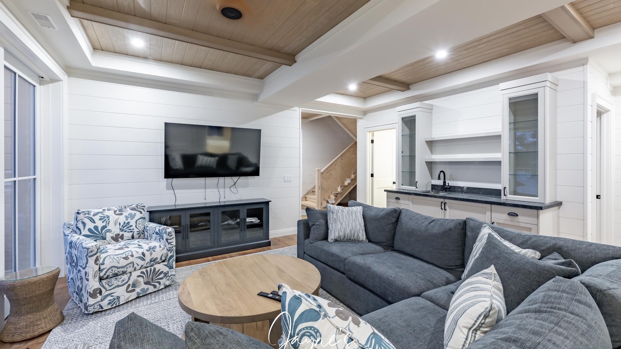 Photo of Bedroom in Muskoka Lakes