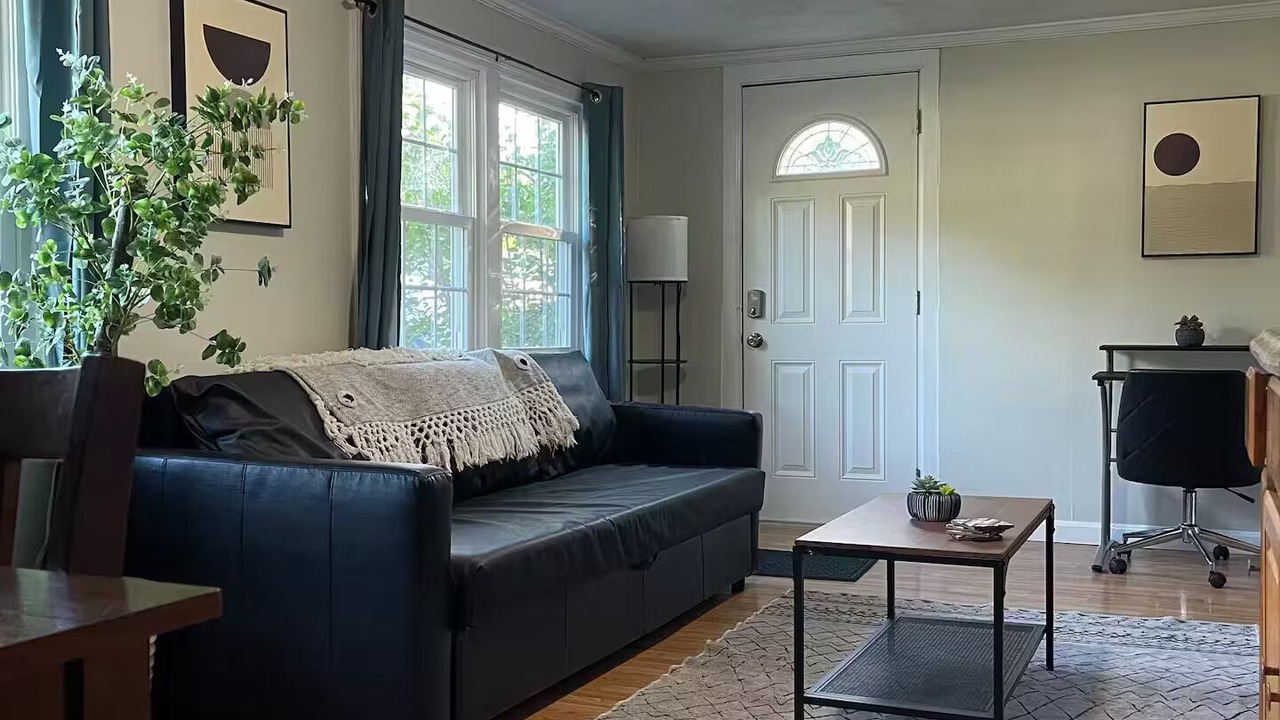 Photo of Livingroom in Framingham