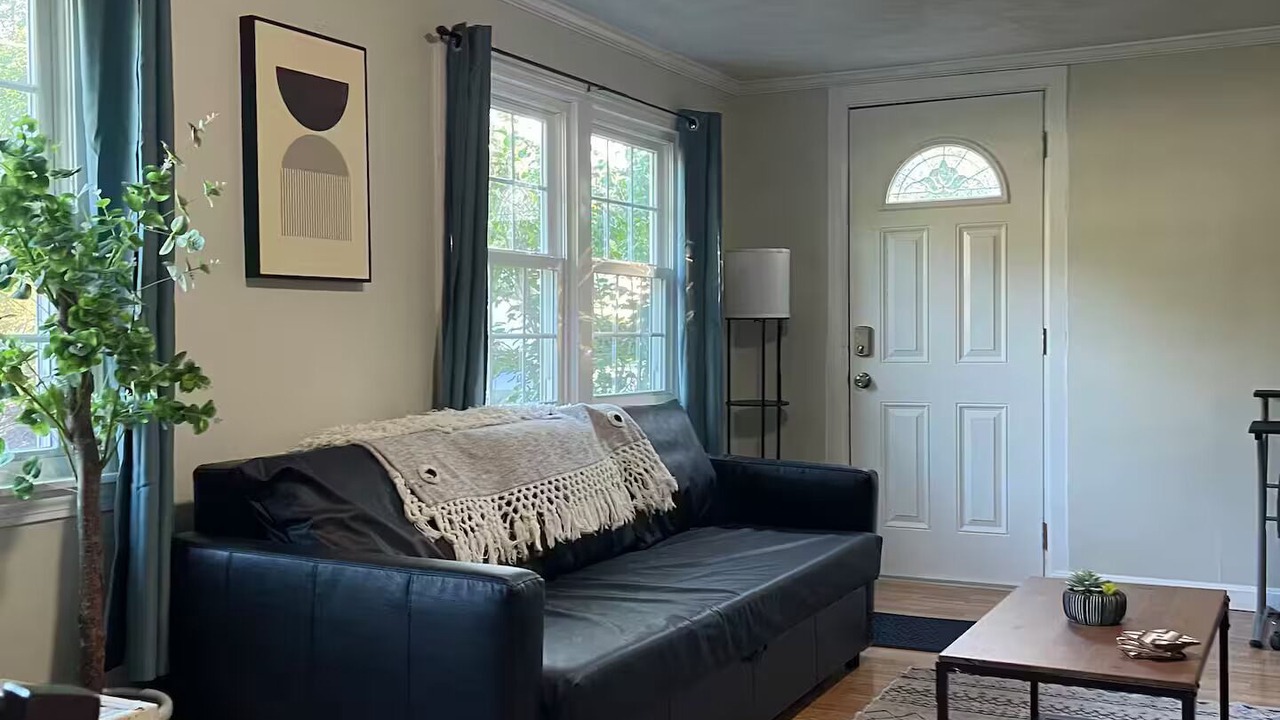 Photo of Livingroom in Framingham