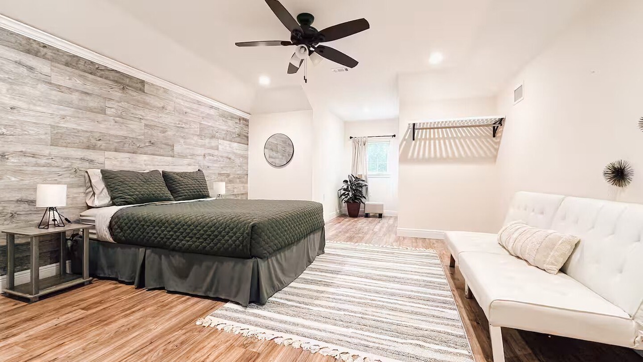Photo of Bedroom in Northwest Pensacola