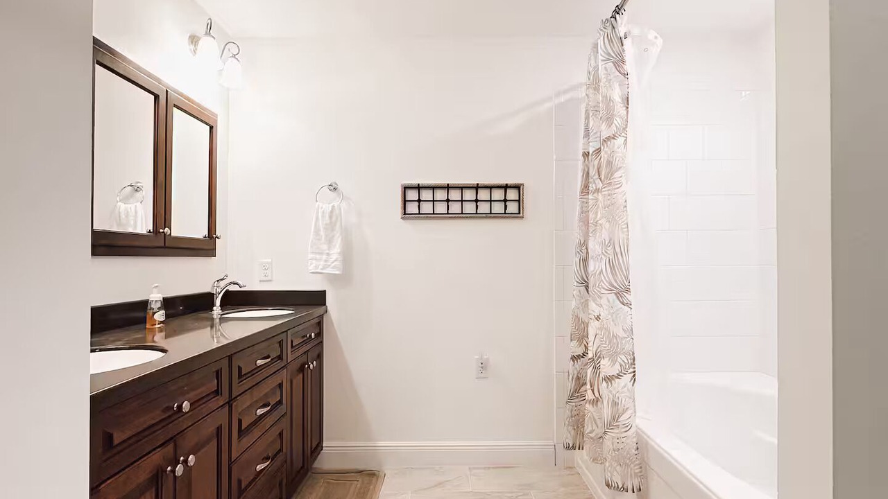 Photo of Bathroom in Northwest Pensacola