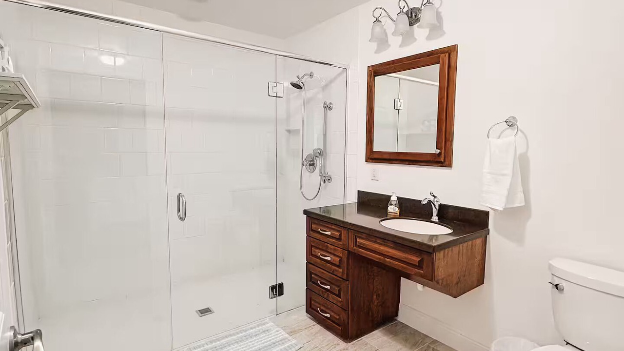 Photo of Bathroom in Northwest Pensacola
