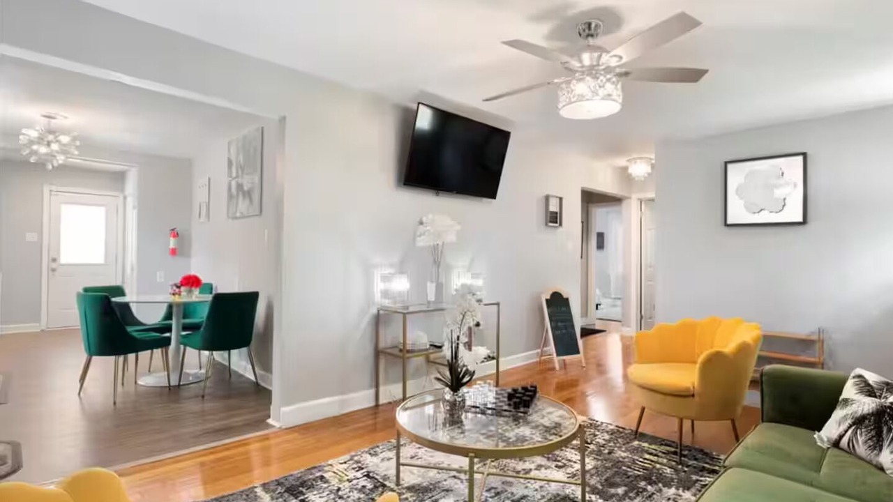 Photo of Livingroom in Woodland Heights