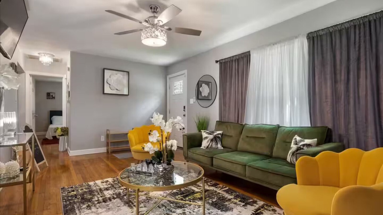 Photo of Livingroom in Woodland Heights