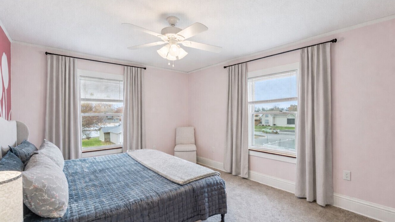 Photo of Bedroom in Pella