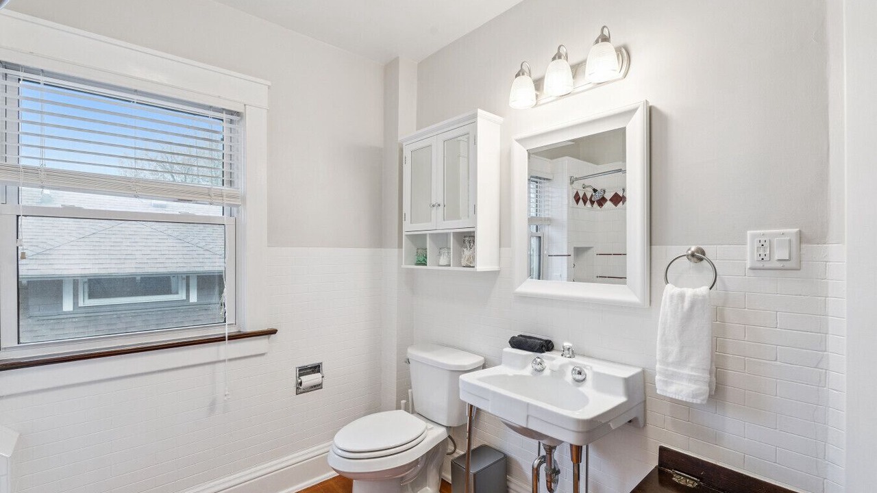 Photo of Bathroom in Pella