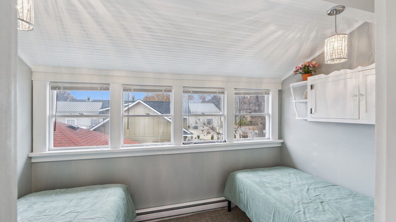 Photo of Bedroom in Pella