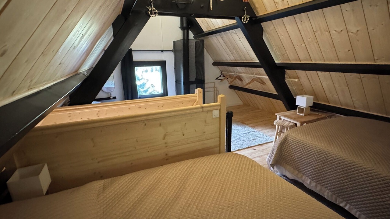 Photo of Bedroom in Campan