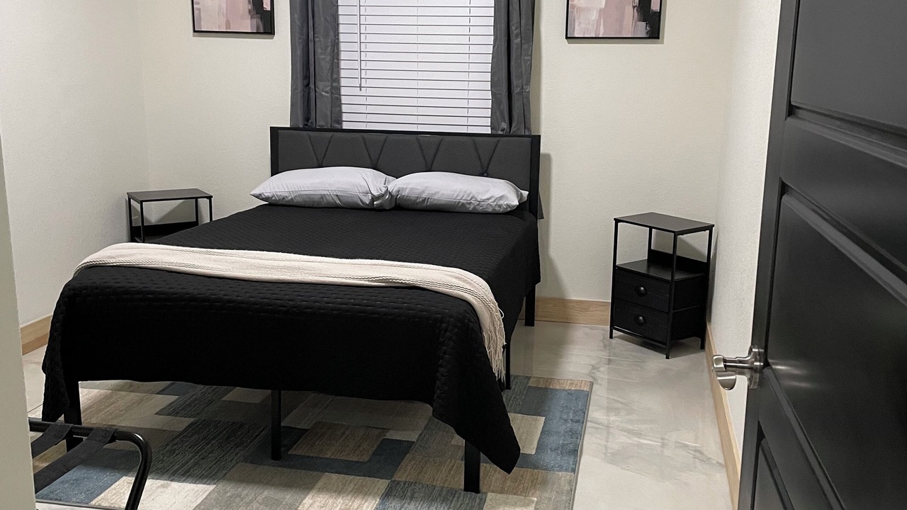 Photo of Bedroom in Crestline