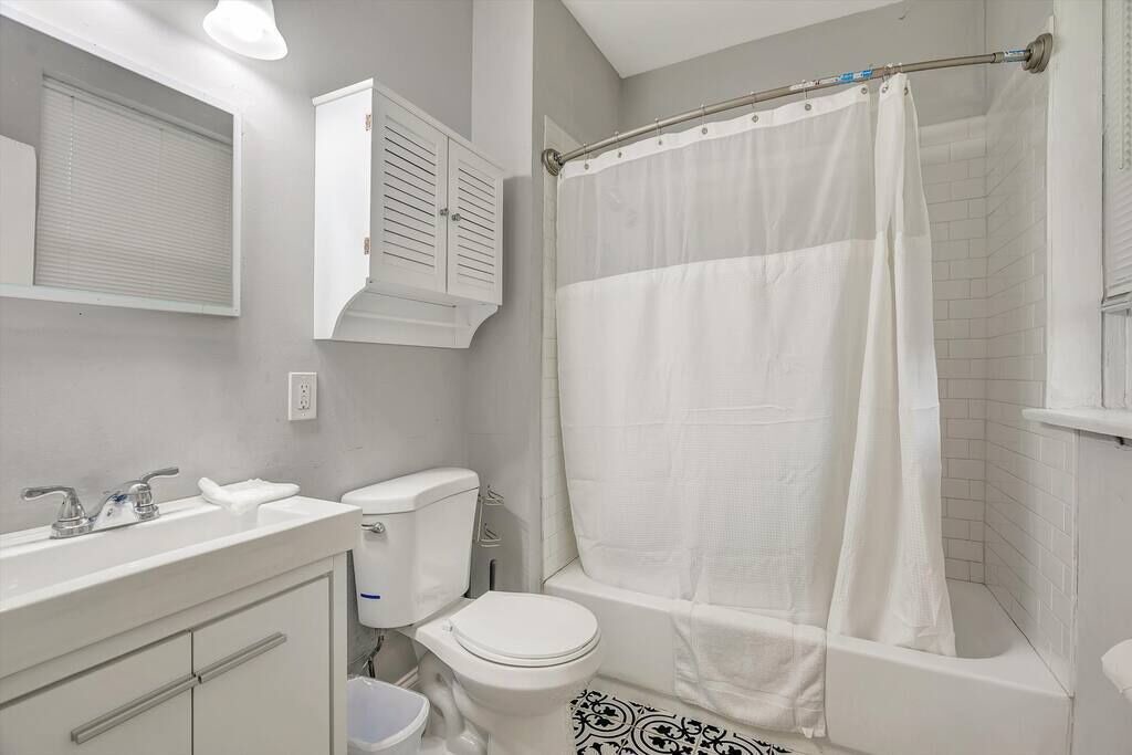 Photo of Bathroom in Tower Grove South