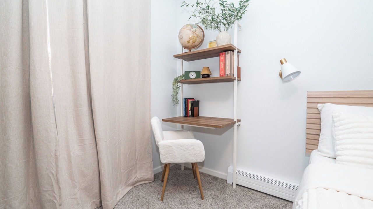 Photo of Bedroom in University Area