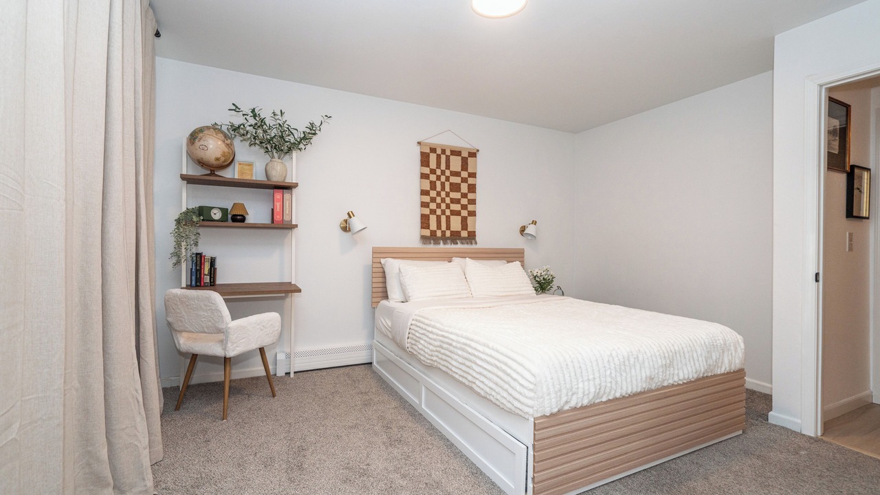 Photo of Bedroom in University Area