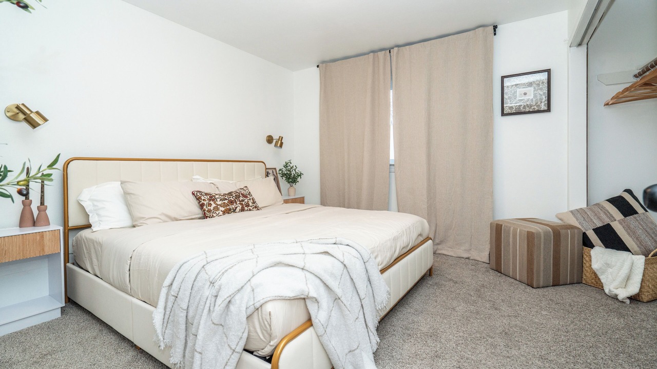 Photo of Bedroom in University Area