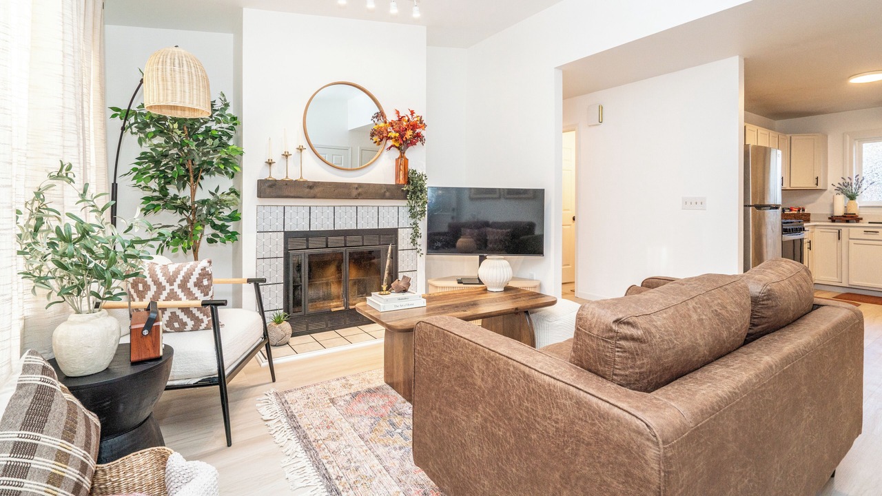 Photo of Livingroom in University Area