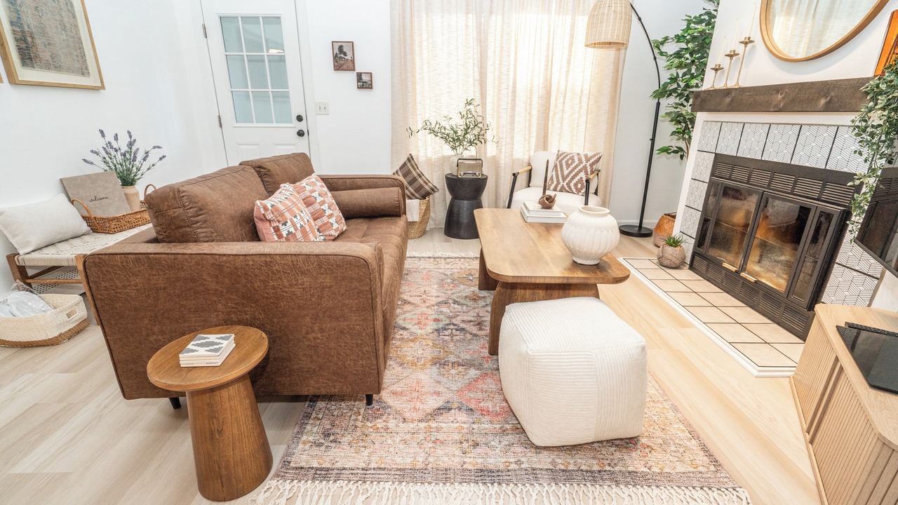 Photo of Livingroom in University Area