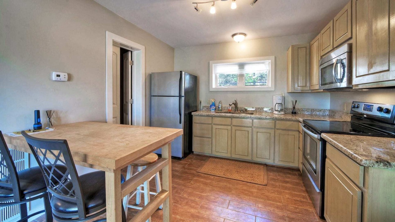 Photo of Kitchen in Buchanan Dam