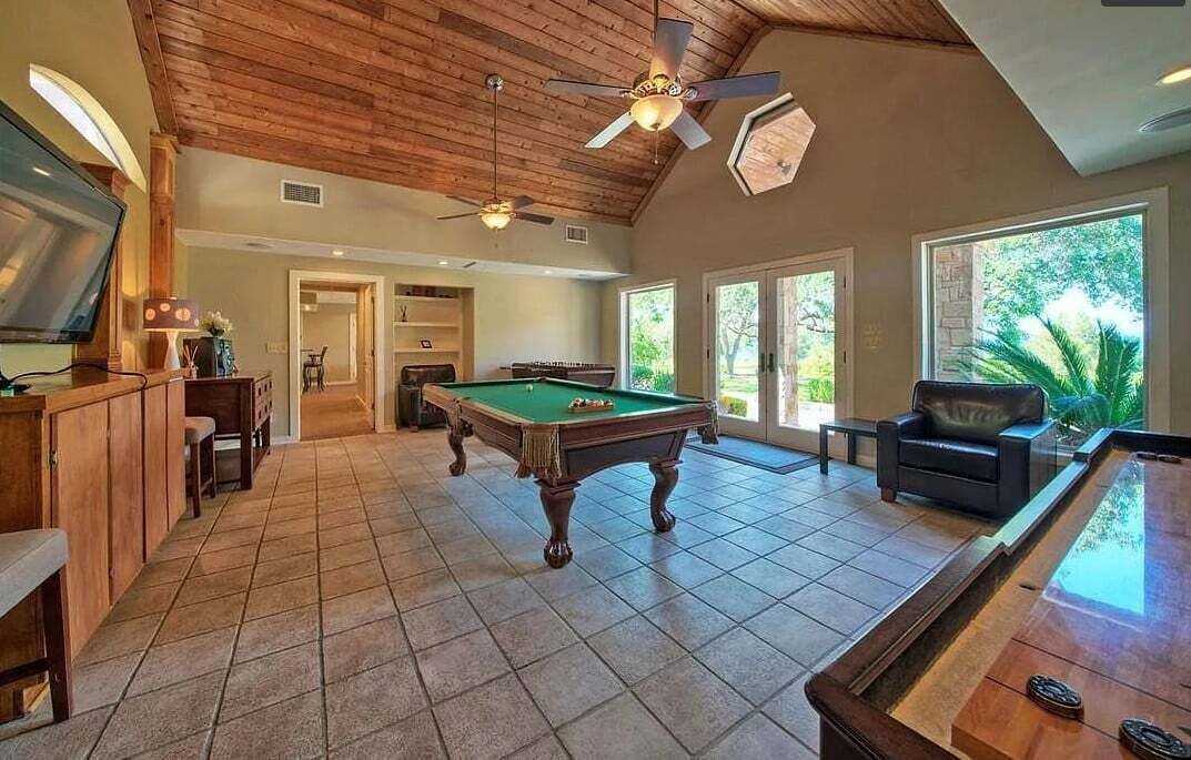 Photo of Bedroom in Buchanan Dam