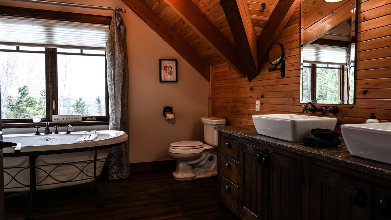 Photo of Bathroom in Saint-Joseph-de-la-Rive