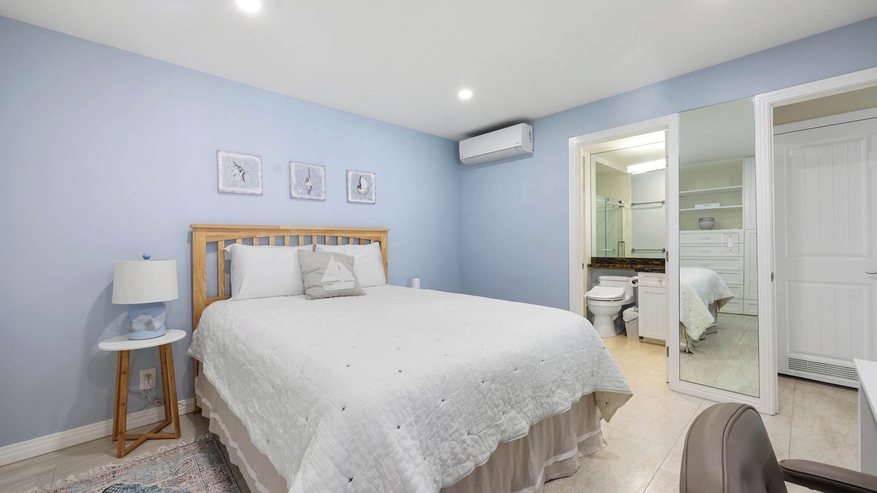 Photo of Bedroom in Solana Beach