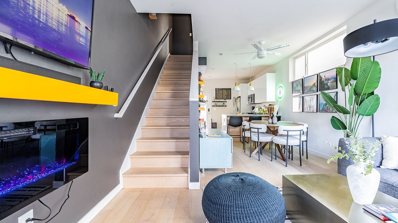 Photo of Livingroom in Fairmount Park