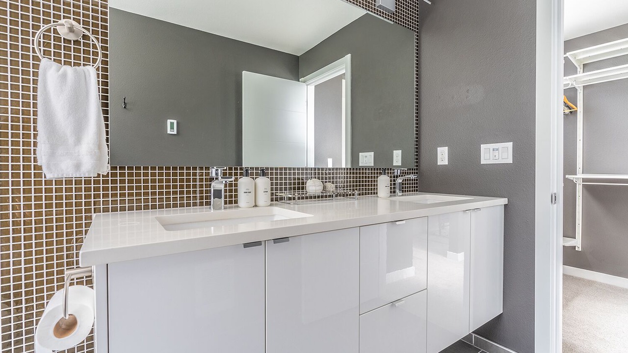 Photo of Bathroom in Fairmount Park