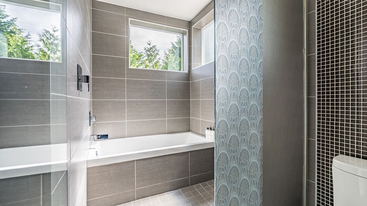Photo of Bathroom in Fairmount Park