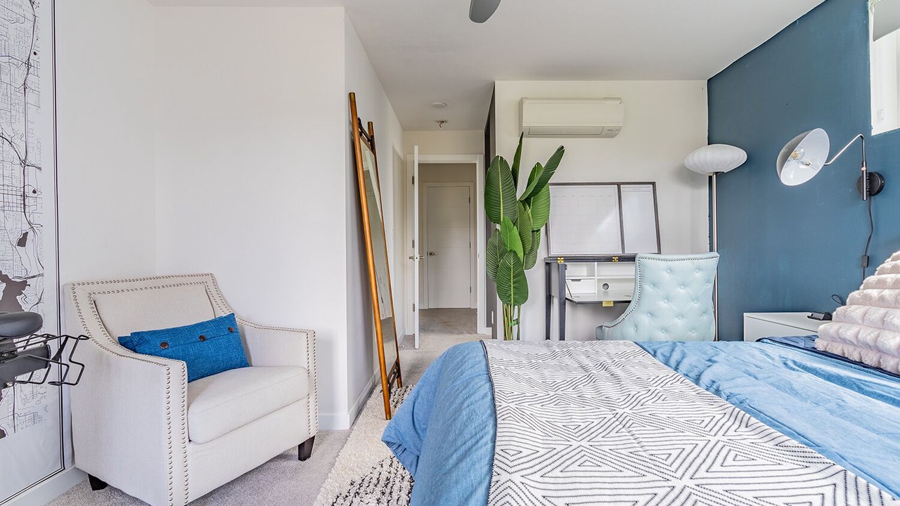 Photo of Bedroom in Fairmount Park