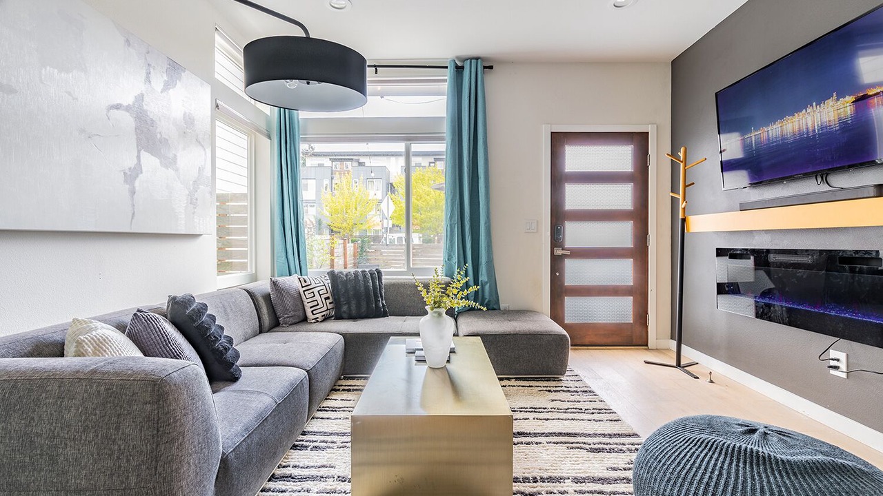 Photo of Livingroom in Fairmount Park