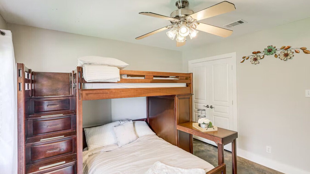 Photo of Bedroom in Morgans Point Resort