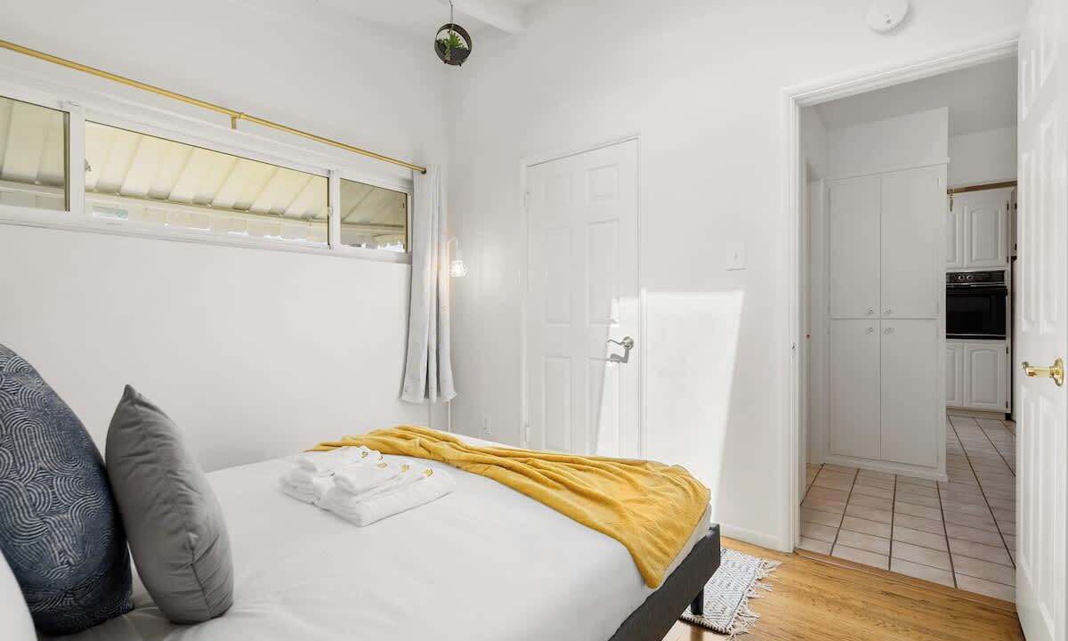 Photo of Bedroom in East San Mateo