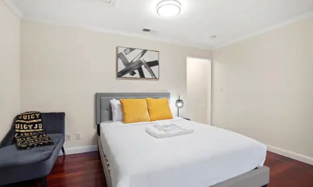 Photo of Bedroom in Broadmoor