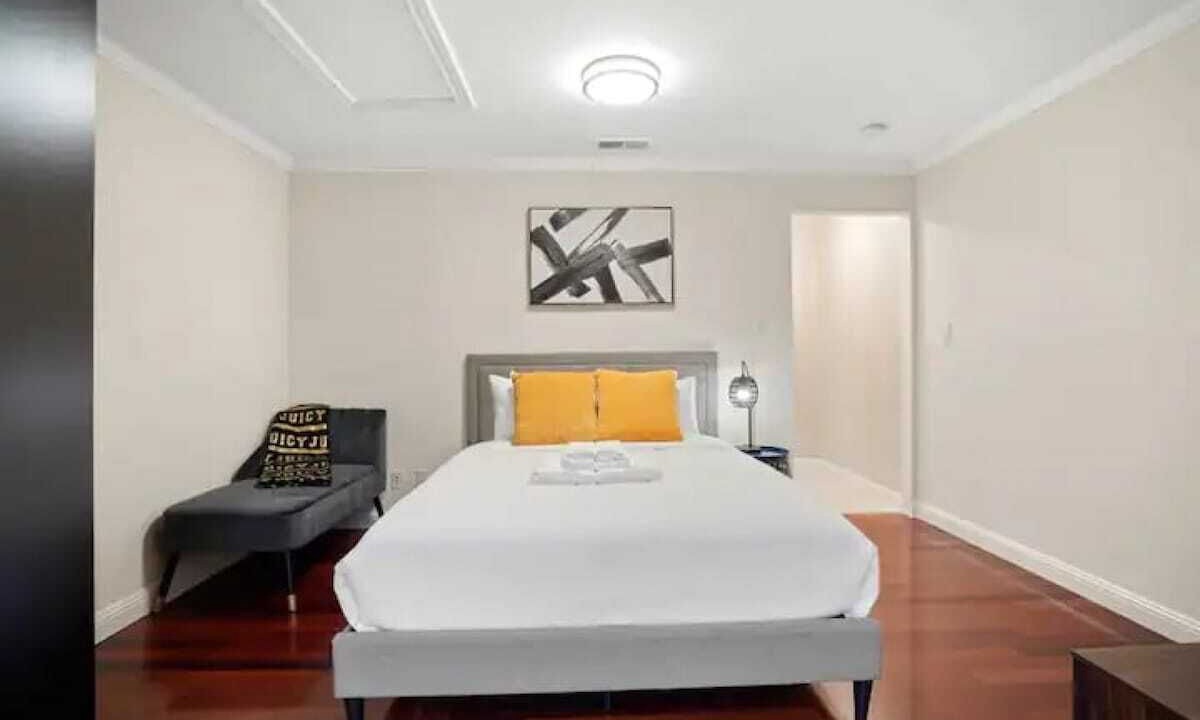 Photo of Bedroom in Broadmoor