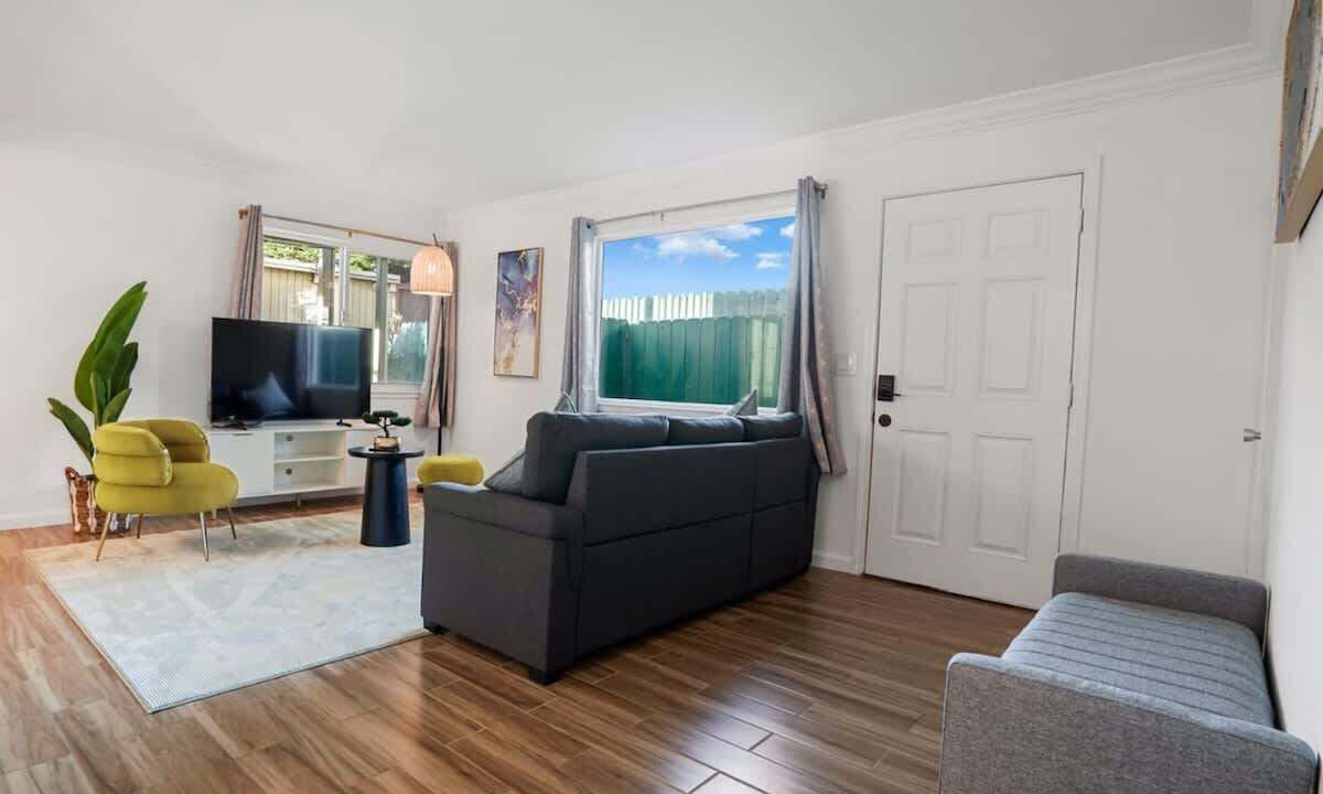 Photo of Livingroom in Pacifica