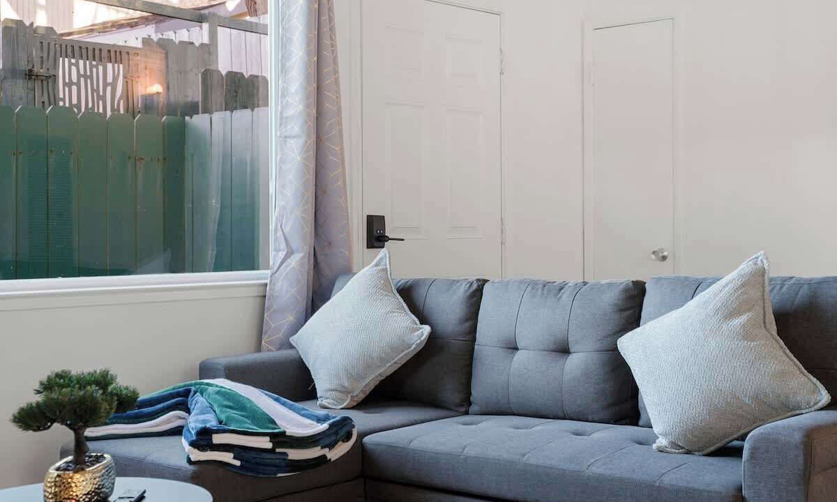 Photo of Livingroom in Pacifica