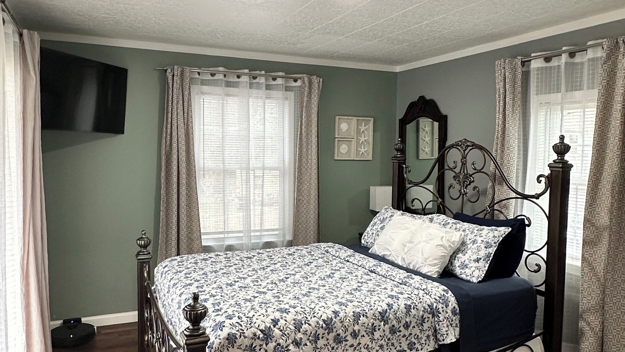 Photo of Bedroom in Northeast Virginia Beach