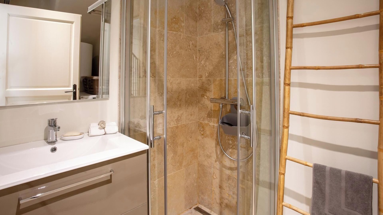 Photo of Bathroom in Lezignan-la-Cebe