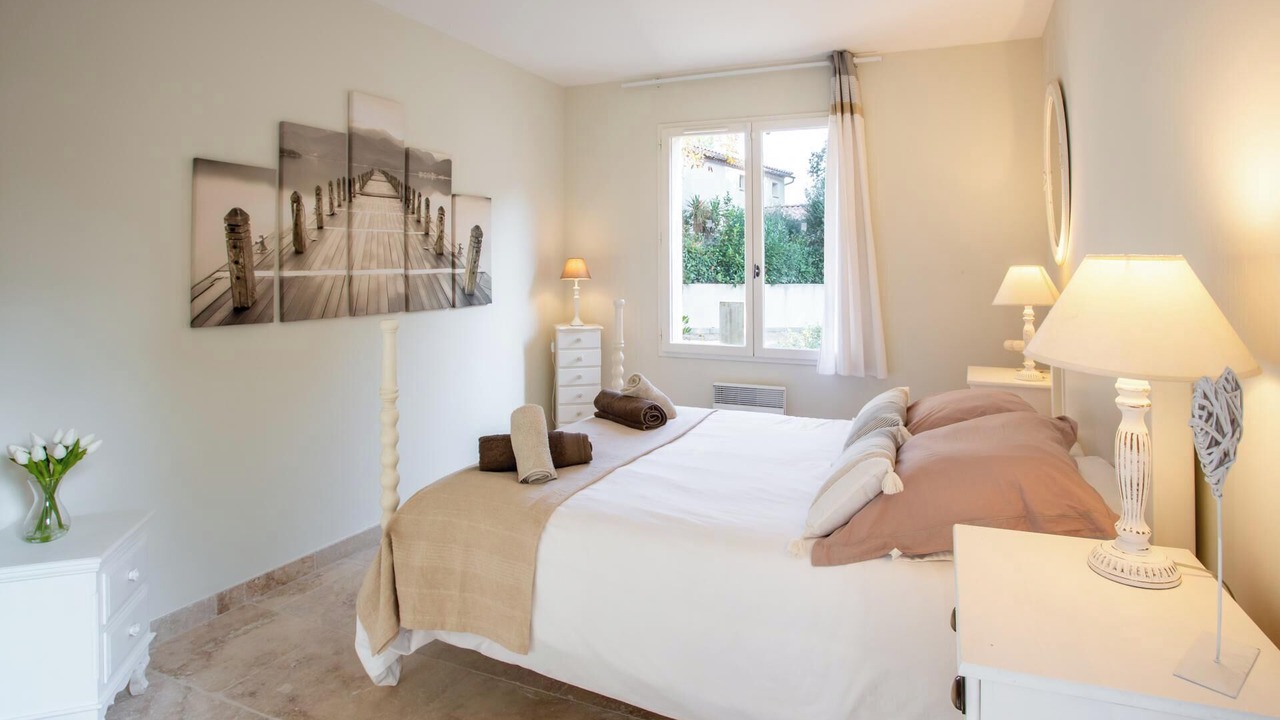 Photo of Bedroom in Lezignan-la-Cebe