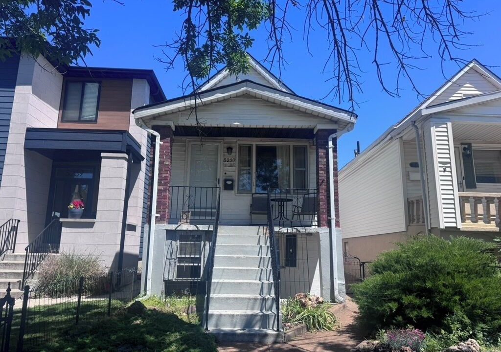 Photo of Outdoor in The Hill