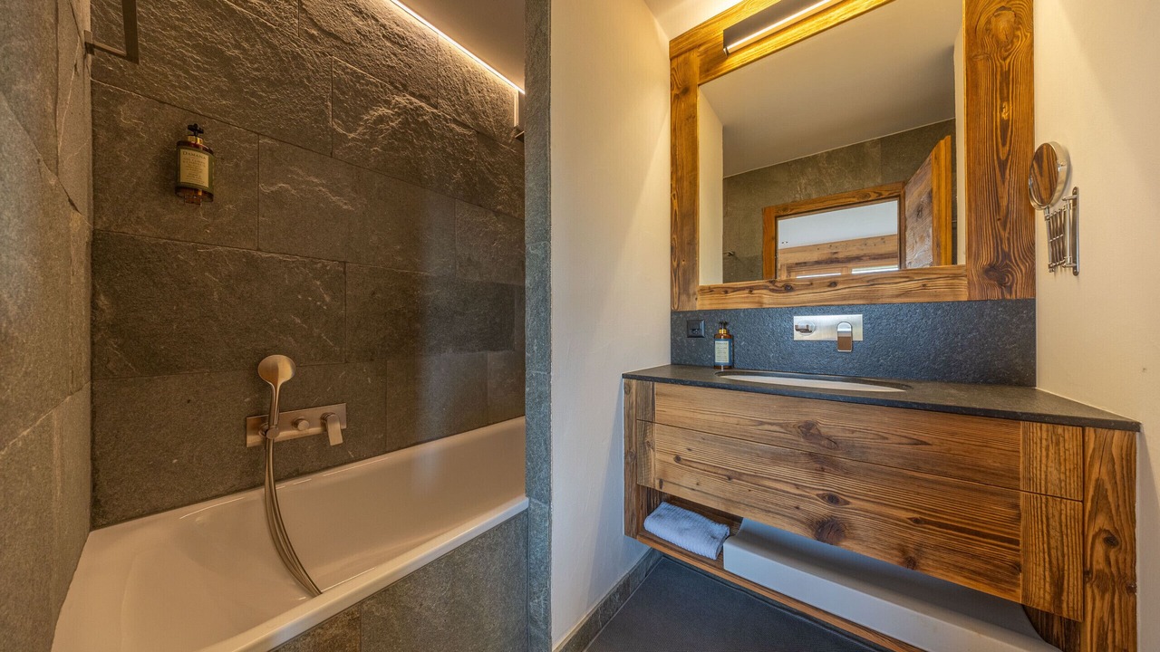 Photo of Bathroom in Saint-Pierre-de-Clages